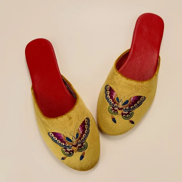 Embroidered butterfly in gold velvet mules slippers