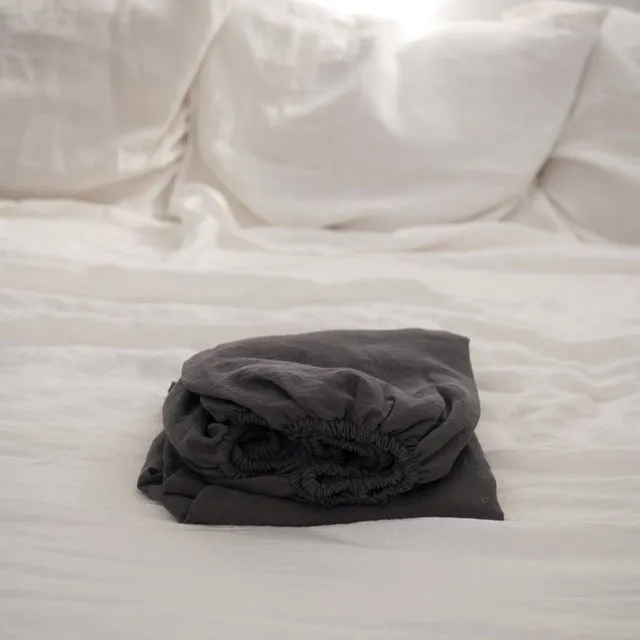 Linen Fitted Sheet In Charcoal EU UK Sizes