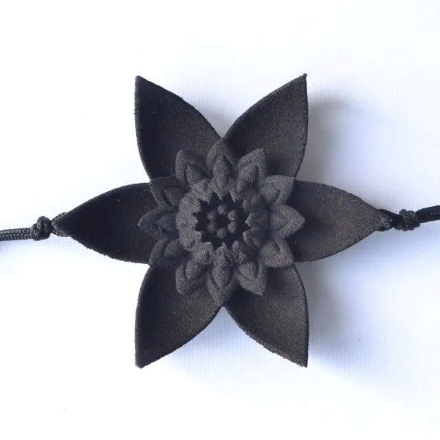 Flower Bracelet - Dahlia (Black)