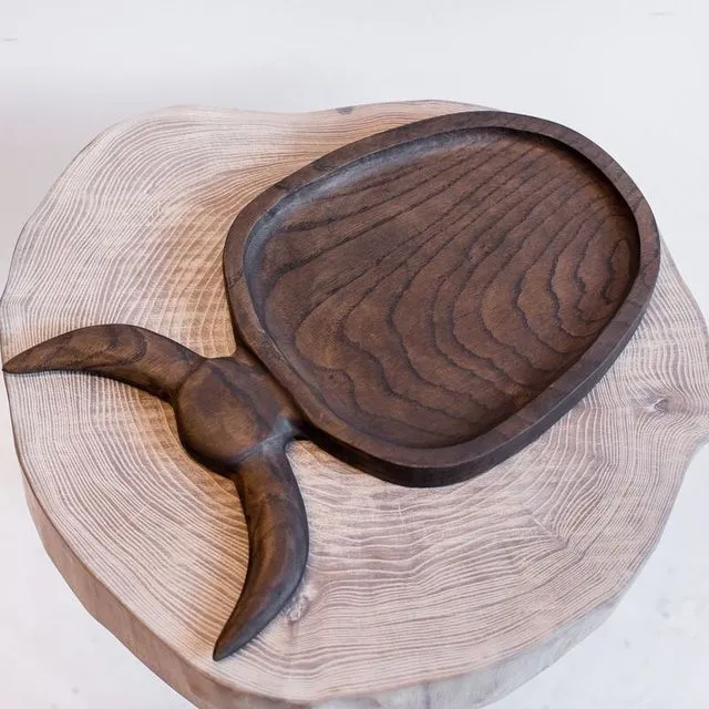 'SHE Design' oak serving/chopping board with handles "Viking"