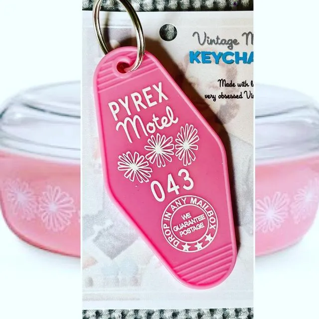 Vintage Motel Keychain Pyrex theme Pink Daisy 043 key chain