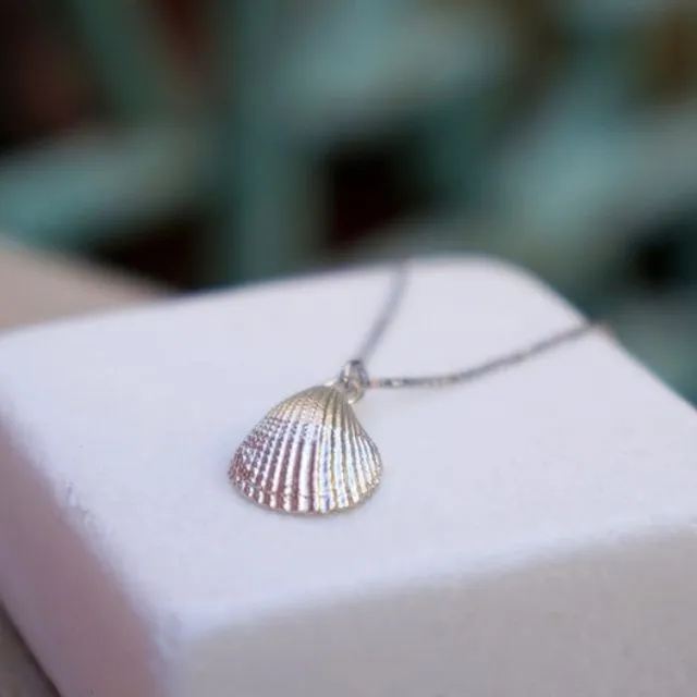 Nautical pendant Necklace sea shell on 925 Sterling Silver