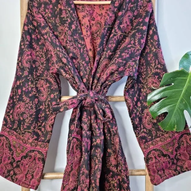 Paisley Unisex Yak Wool Blend Floral Kimono/Robe – Black Deep Rich Purple Pink