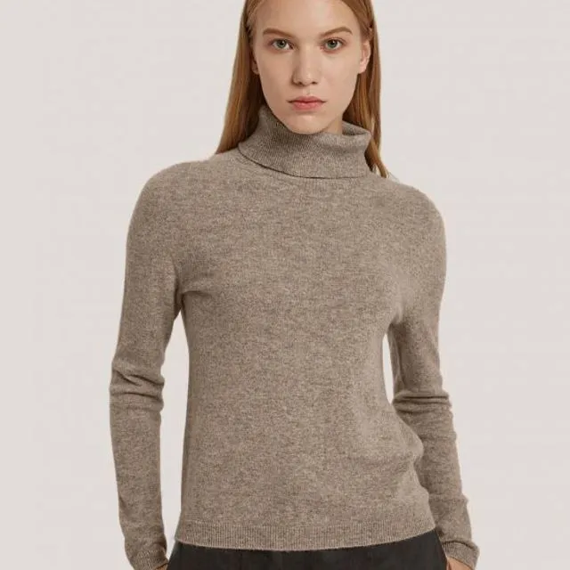 Essential Long-Sleeve Wool-Cashmere Sweater/Taupe