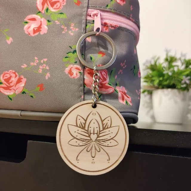 Wooden Lotus Flower Keychain, Wood Keyring Acessory