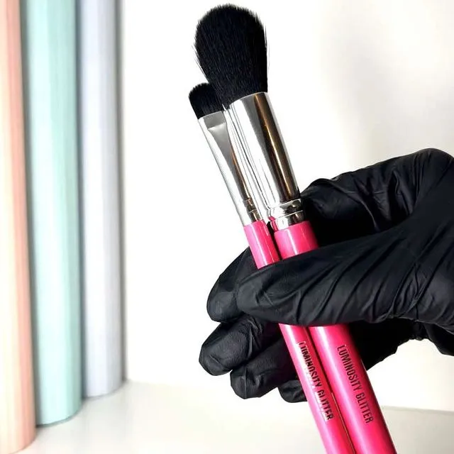 Luminosity Glitter Large Hot Pink Makeup Brush