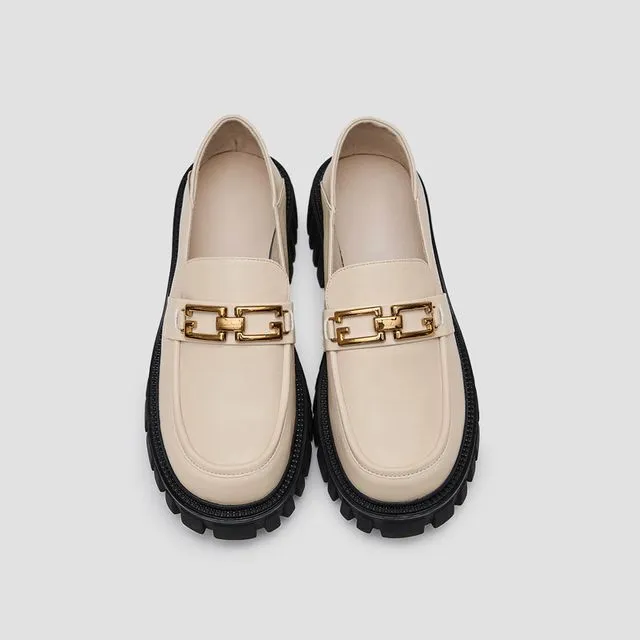 Leather Loafers With Chain - White