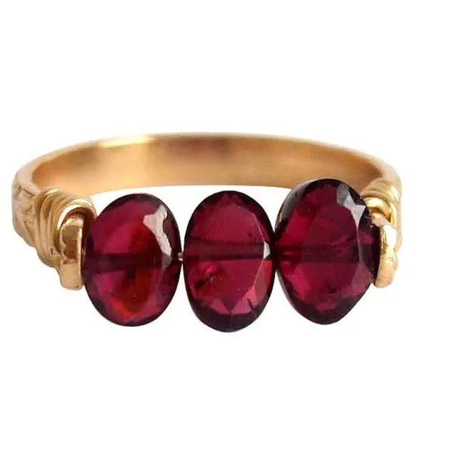 Gemshine - Ladies - Ring - Tension ring - Gold-plated - Garnet - Dark red