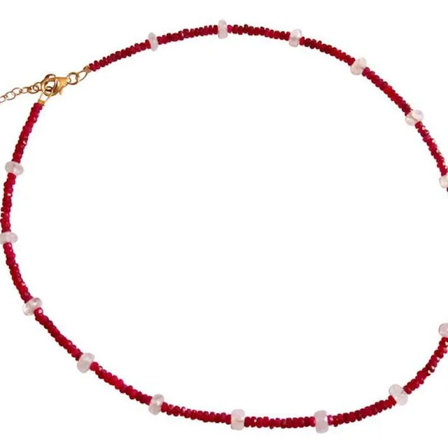 Gemshine - Ladies - Necklace - Gold plated - Ruby - Red - Moonstone - White - Faceted - 45 cm
