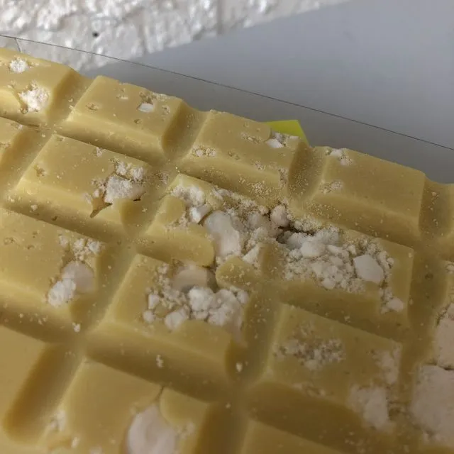 Lemon Meringue flavoured Belgian white chocolate