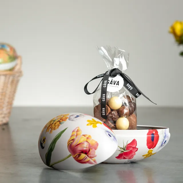 Blomster Swedish Påskägg Easter Egg tin with Chocolate Pick & Mix