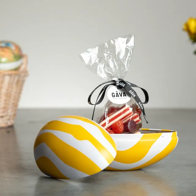 Zebran Swedish Påskägg Easter Egg tin with Swedish Pick & Mix