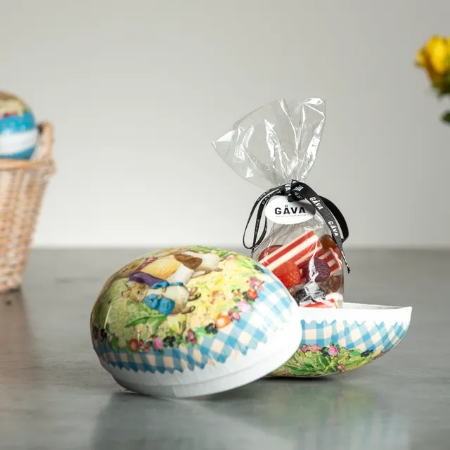 Herr Kanin Gorgeous reusable Swedish Vintage style Ägg with a 200g bag of Swedish Pick and Mix
