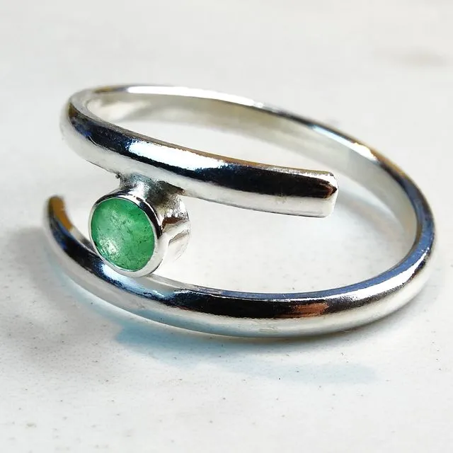 Adjustable emerald birthstone ring