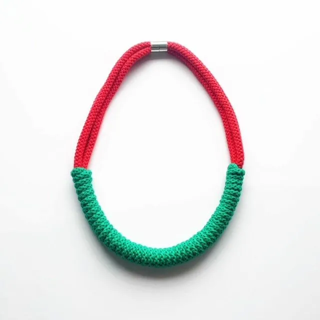The Rita Hand-Knitted Necklace Green And Red