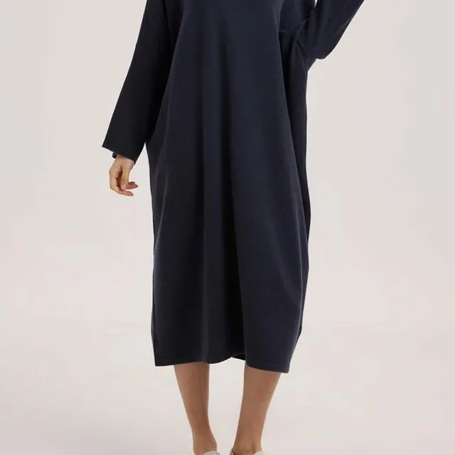 High-Neck Long-Sleeved 100% Wool Dress Black