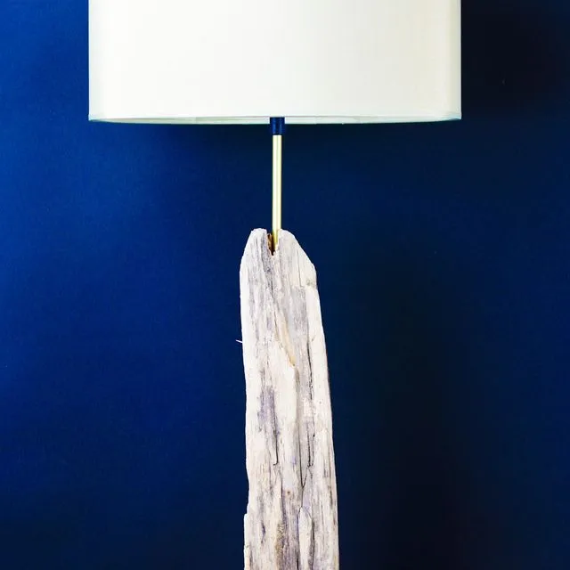 Driftwood and soda lamp in waxed concrete