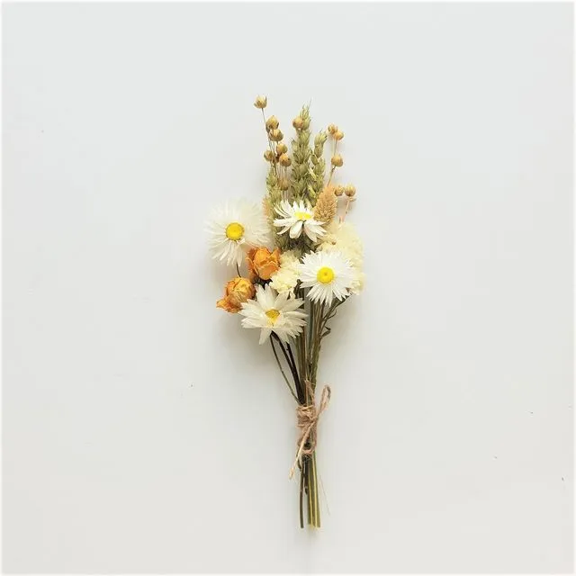 Mini Dried Wildflower Bouquet - Natural