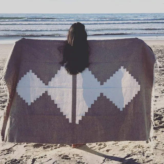 The In/Out "Pyramid" Blanket Brown/White