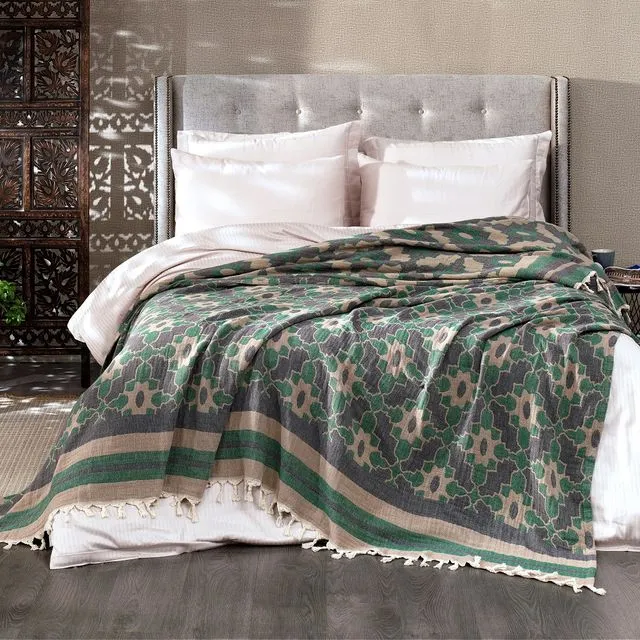 Leyla Soft Cotton Jacquard Bedspread, Bottle Green | 270 x 245 cm