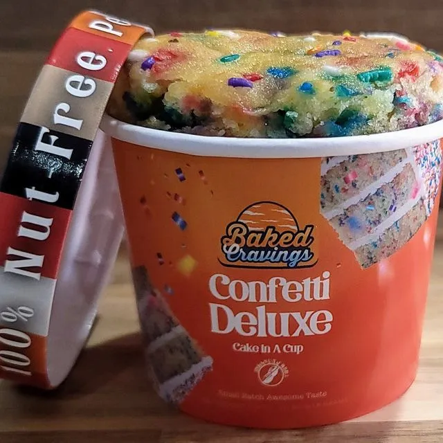 Confetti Deluxe cupcake in a cup 8oz
