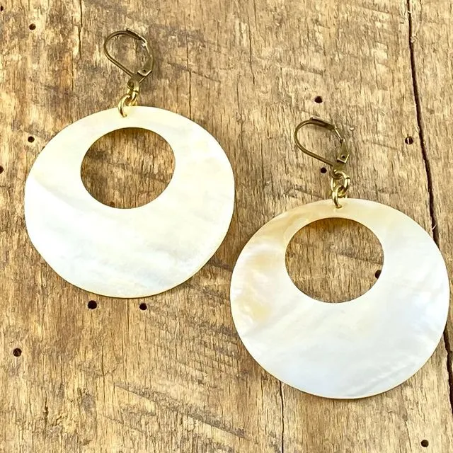 Round White Shell Earrings