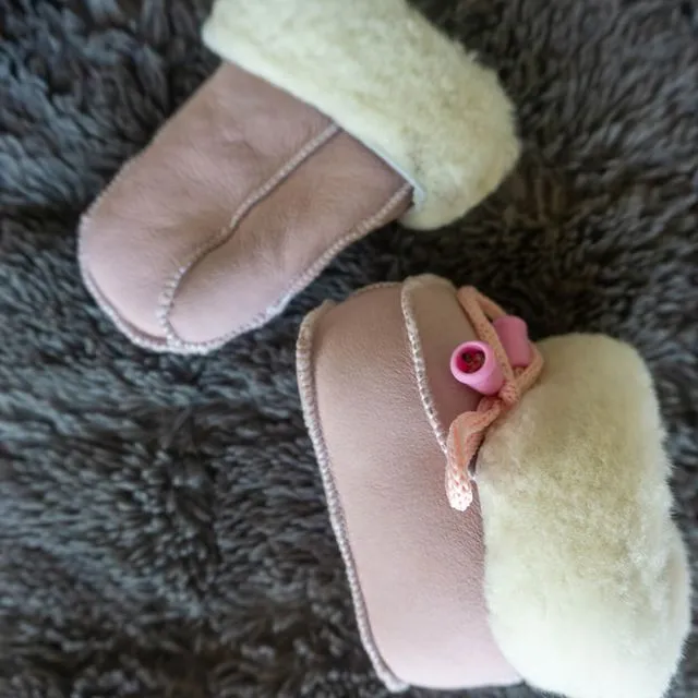 Kids Sheepskin Gloves and Shoes Set Light Pink