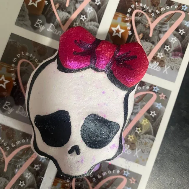 Bathbomb Scull with bow