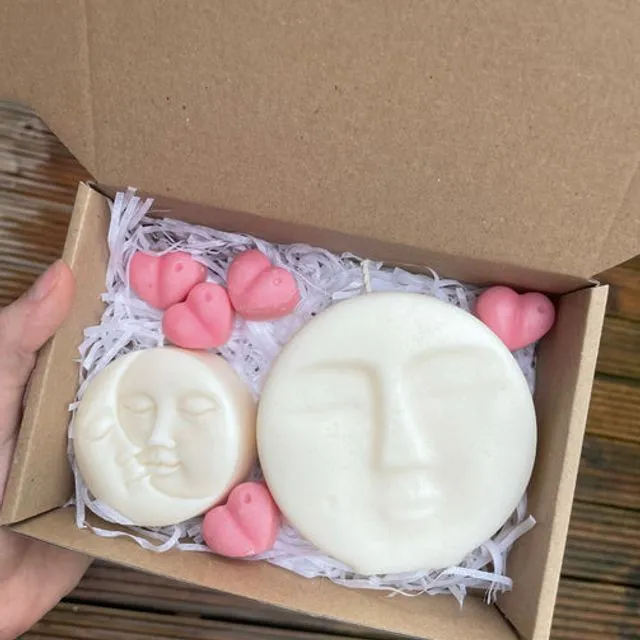 XL Moon Face Candle