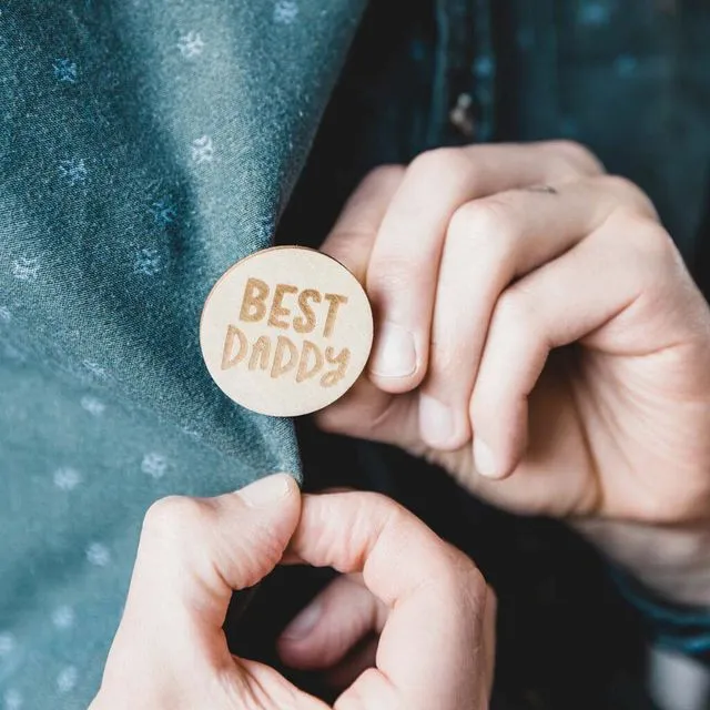 Best Daddy Wooden Engraved Badge