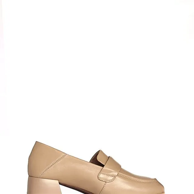 NORA - Beige Leather Loafers