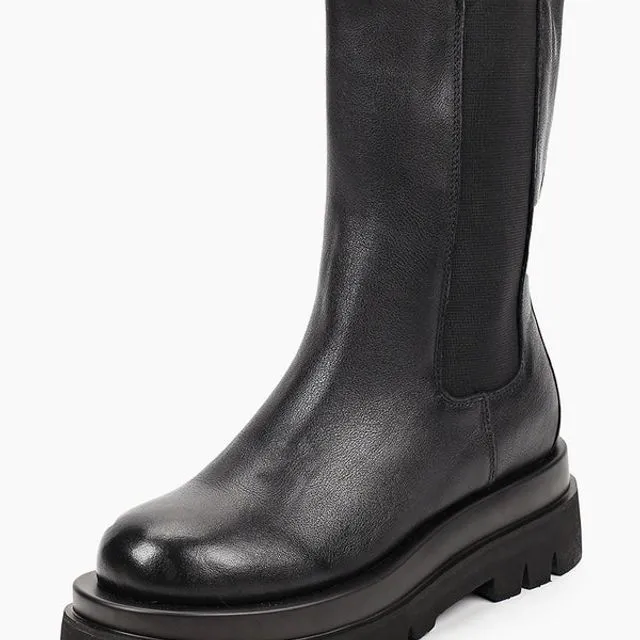 ELLE - Black boots