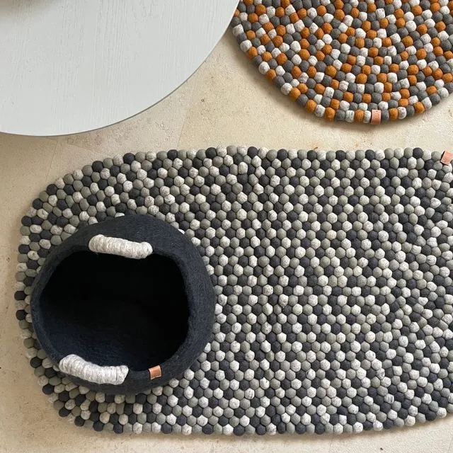 Calista Rug (Ash) - Unique design - Handmade with Felt Wool Balls