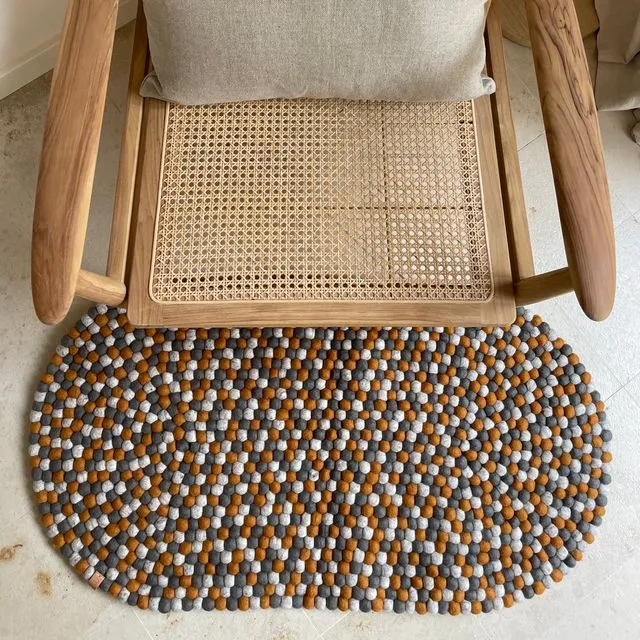 Calista Rug (Honey) - Unique design - Handmade with Felt Wool Balls