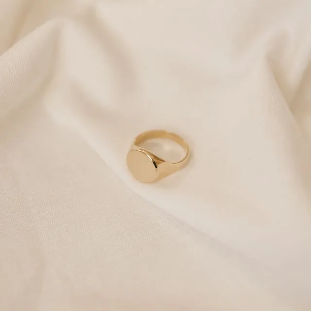 9ct Recycled Gold Classic Round Signet Ring