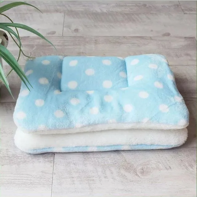Soft Cosy Dog Blanket Mat - Polka Dots Blue