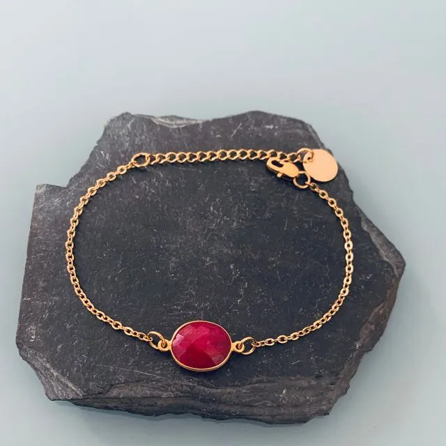 Bracelet femme gourmette pierre rubis plaqué or 24 k, bracelet doré, bracelet émeraude, bijoux cadeaux, bijou femme or cadeau de noel