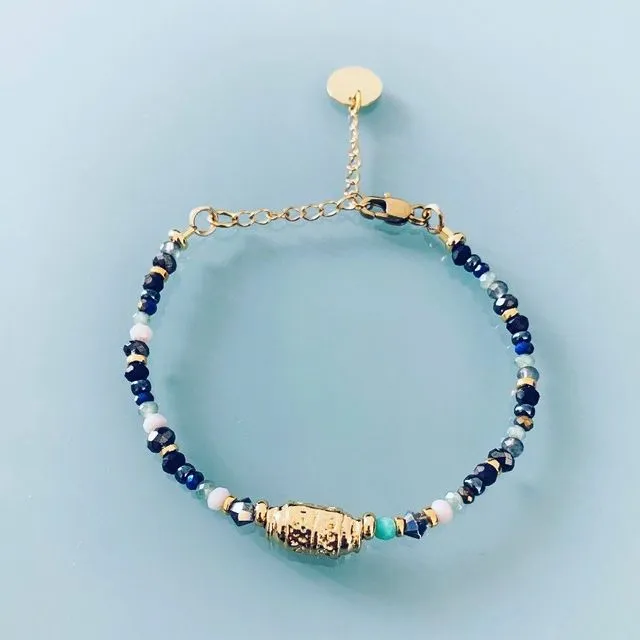 Bracelet Amulette et perles, bracelet femme gourmette talisman magique et perles Heishi plaqué or 24 k, bracelet doré