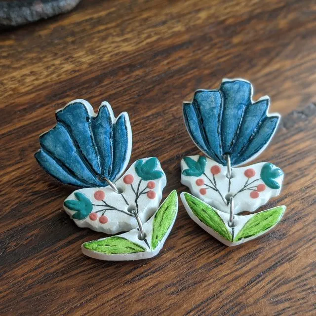 Blue flower earrings, 3 piece floral earrings, handmade air dry clay flower earrings, hand painted summer earrings