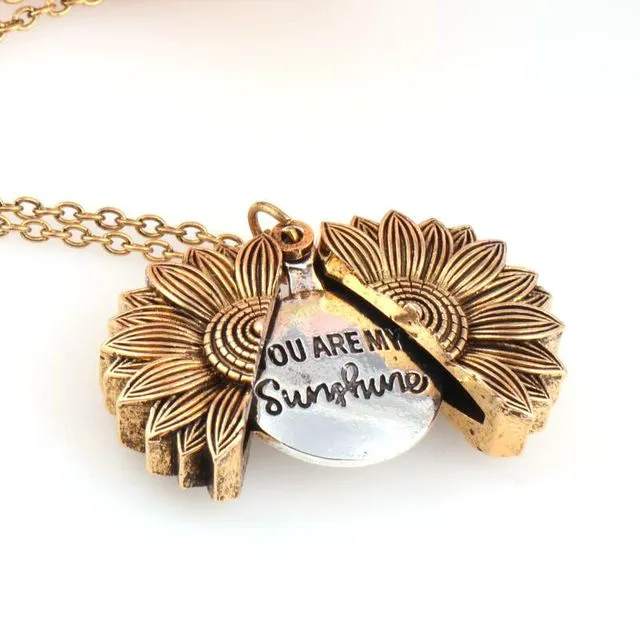 European and American Flower Necklace Alloy Sunflower Lettering Pendant Necklace Couple Jewelry Gift