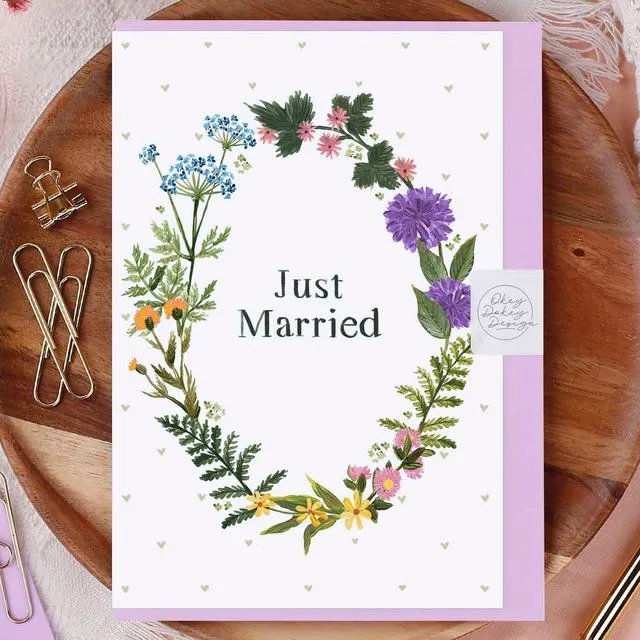 Just Married Wreath Greeting Card