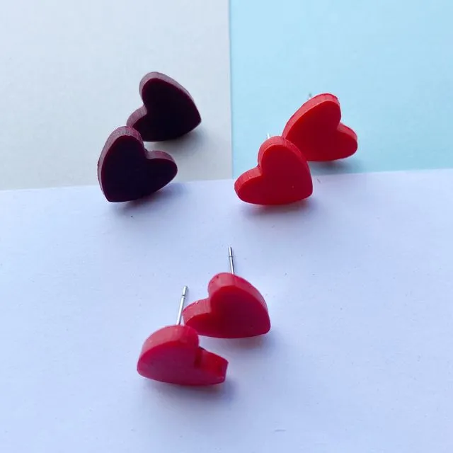 All you need is love - Heart shaped studs reds
