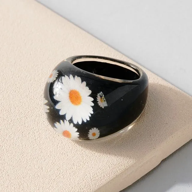 Resin Ring Black and White (Case of 4)