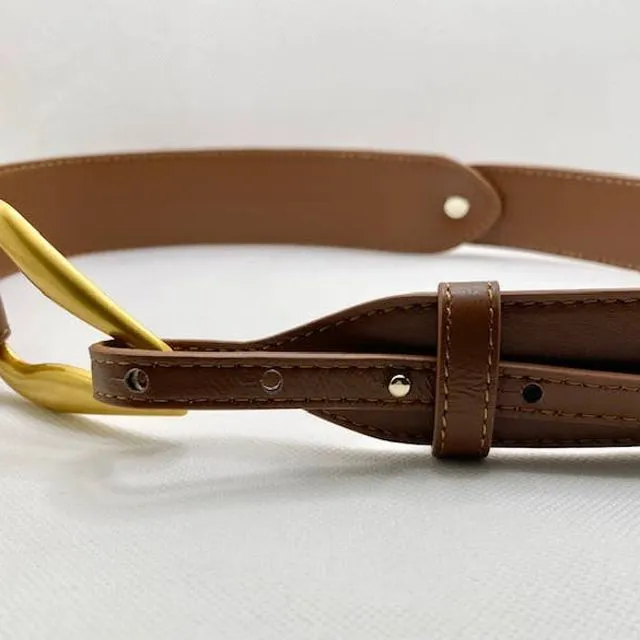 Adjustable Leather Belt with matt horseshoe buckle Chocolate