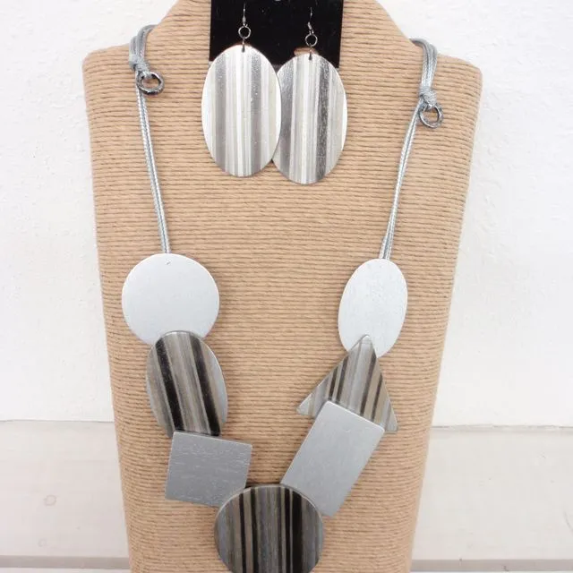 Necklace and Earrings Set 19855