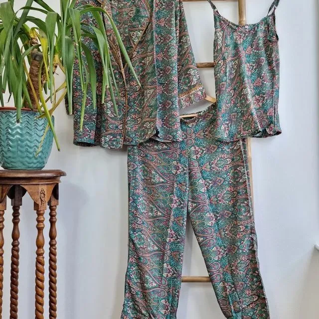 New Silk Sari Pyjama Kimono Cami Top Set Night Suit Sleep Wear Luxury Lounge Boho Royal House Flowy Ocean Aqua Green Magenta Cream Gold - MEDIUM Size
