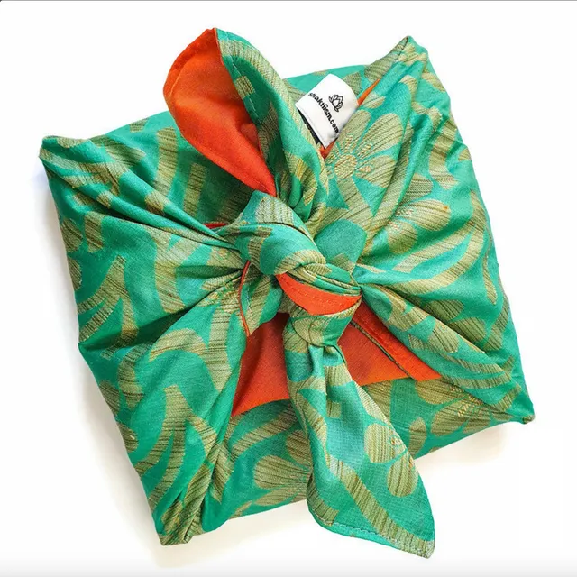 Upcycled sari gift wrap, reversible, 2-sided (M)