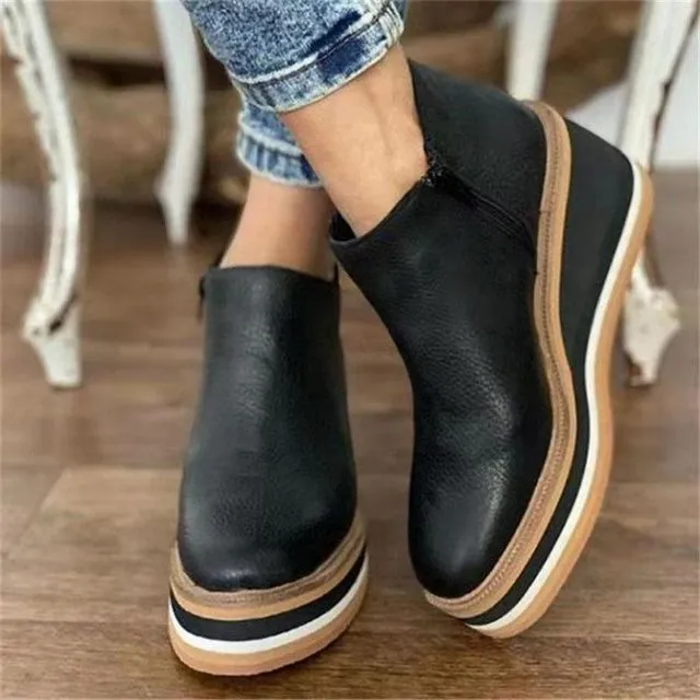 Women Round Toe Boots Platform Shoes/ Black