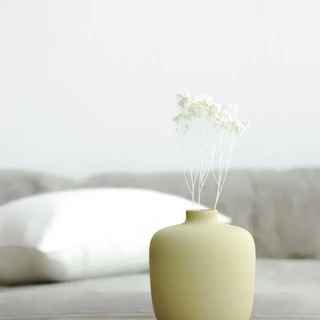 Blanc collection 05 yellow vase