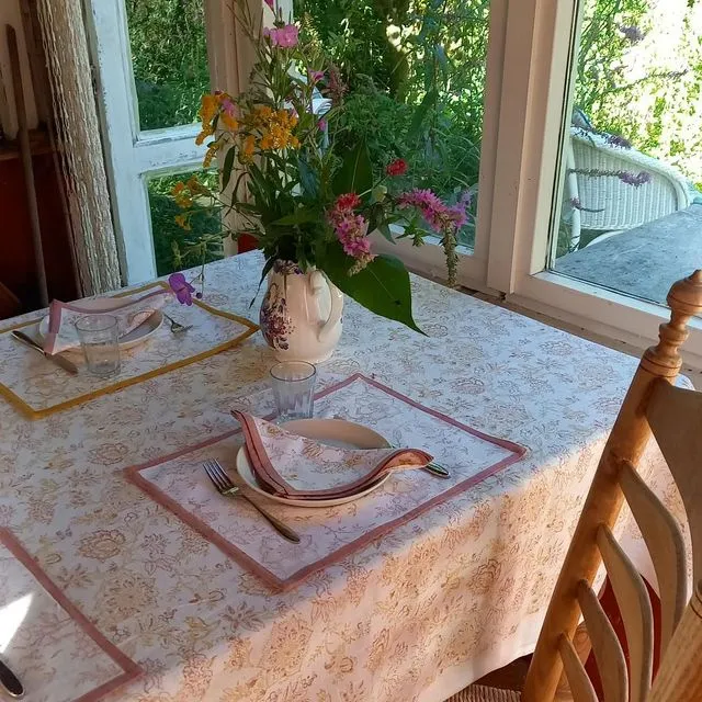 Tablecloth 'Flower' Pink/Ochre, Small